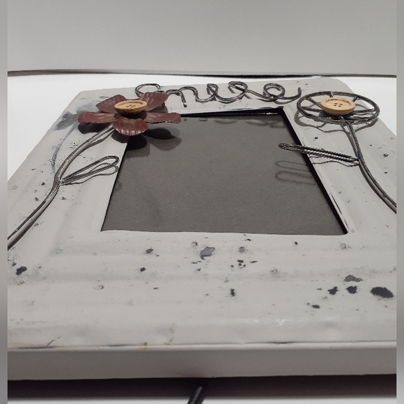 Artistic Metal & Wire Photo Frame - Picture 3 of 4